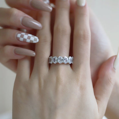[Royal]Dainty Elongated Cushion Cut Tennis Ring