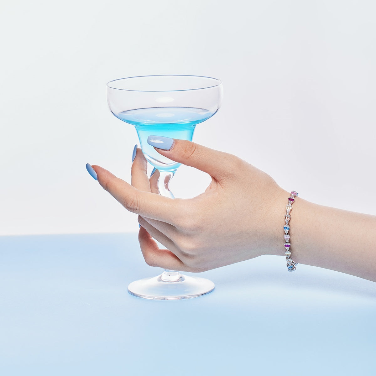 [Royal]Radiant Water Drop Shape Daily Bracelet