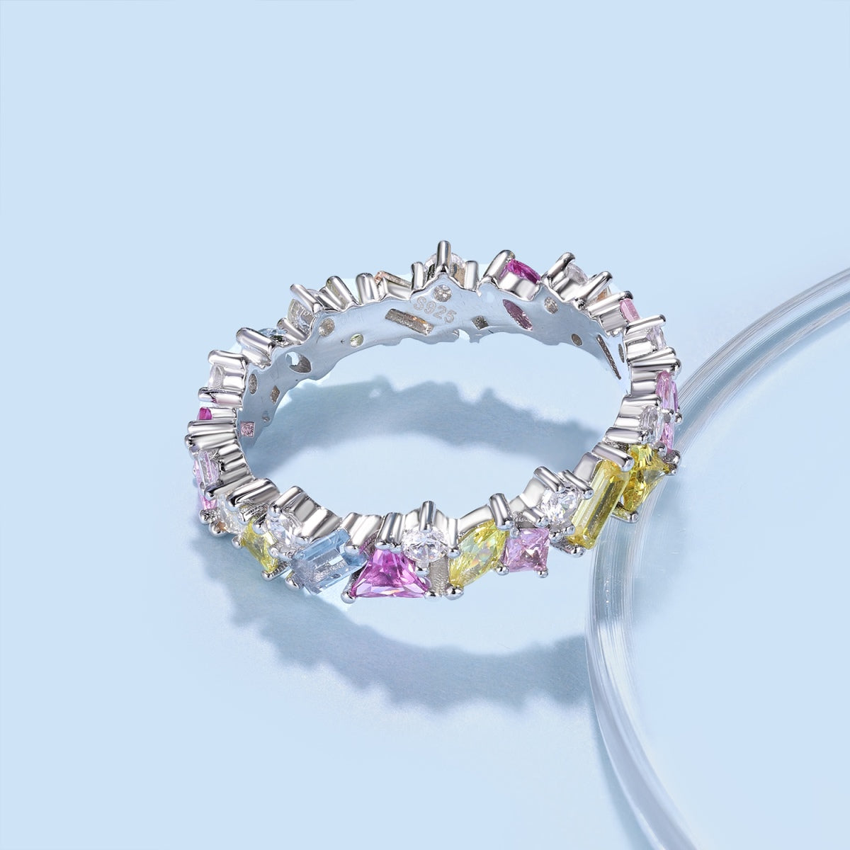 [Royal]Dazzling Polychromatic Multi cut Daily Ring