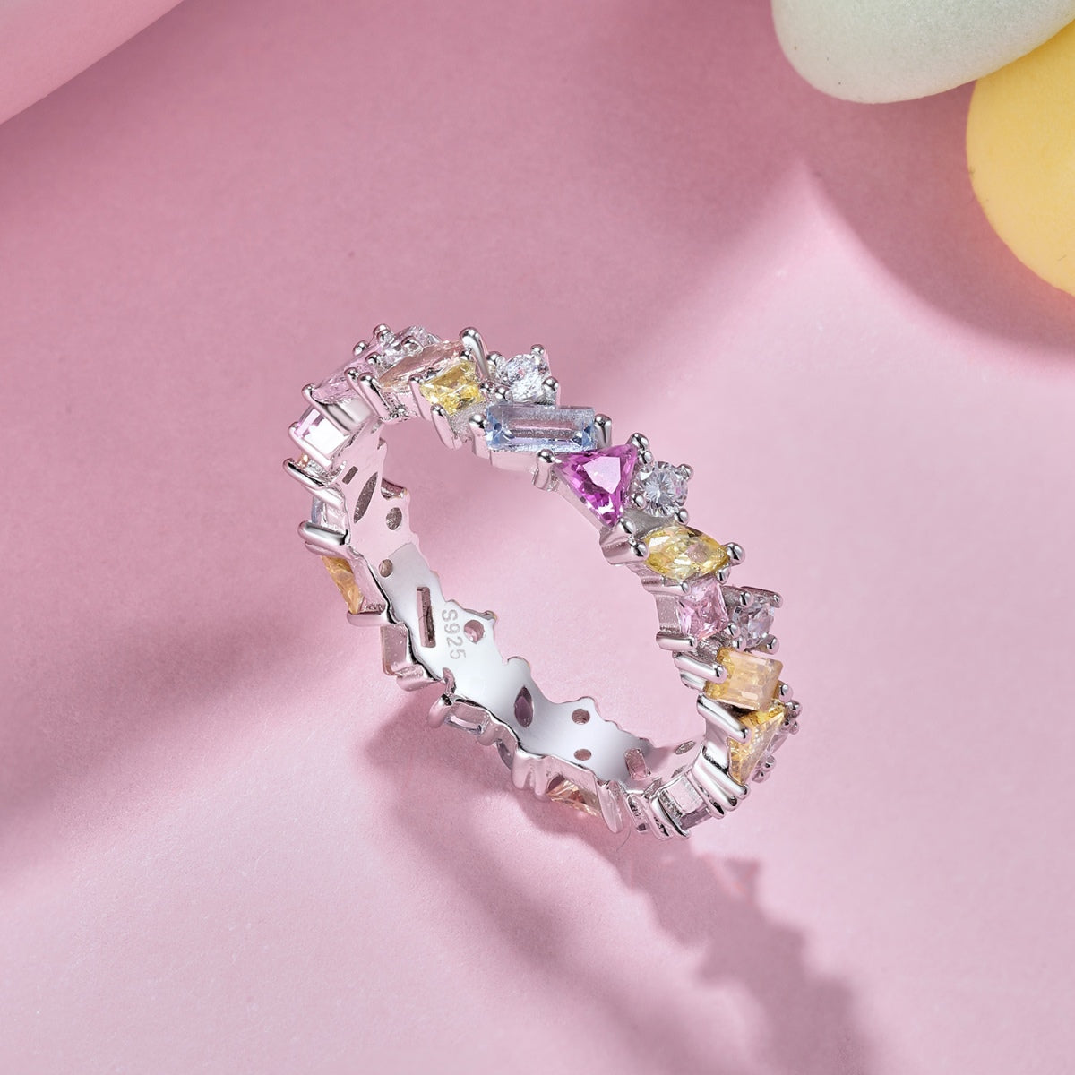 [Royal]Dazzling Polychromatic Multi cut Daily Ring