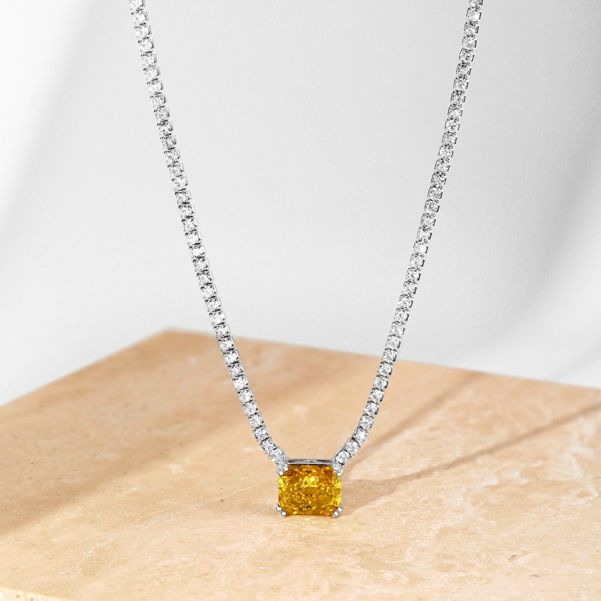 [Royal]4.0 Carat Elegant Radiant Cut Necklace