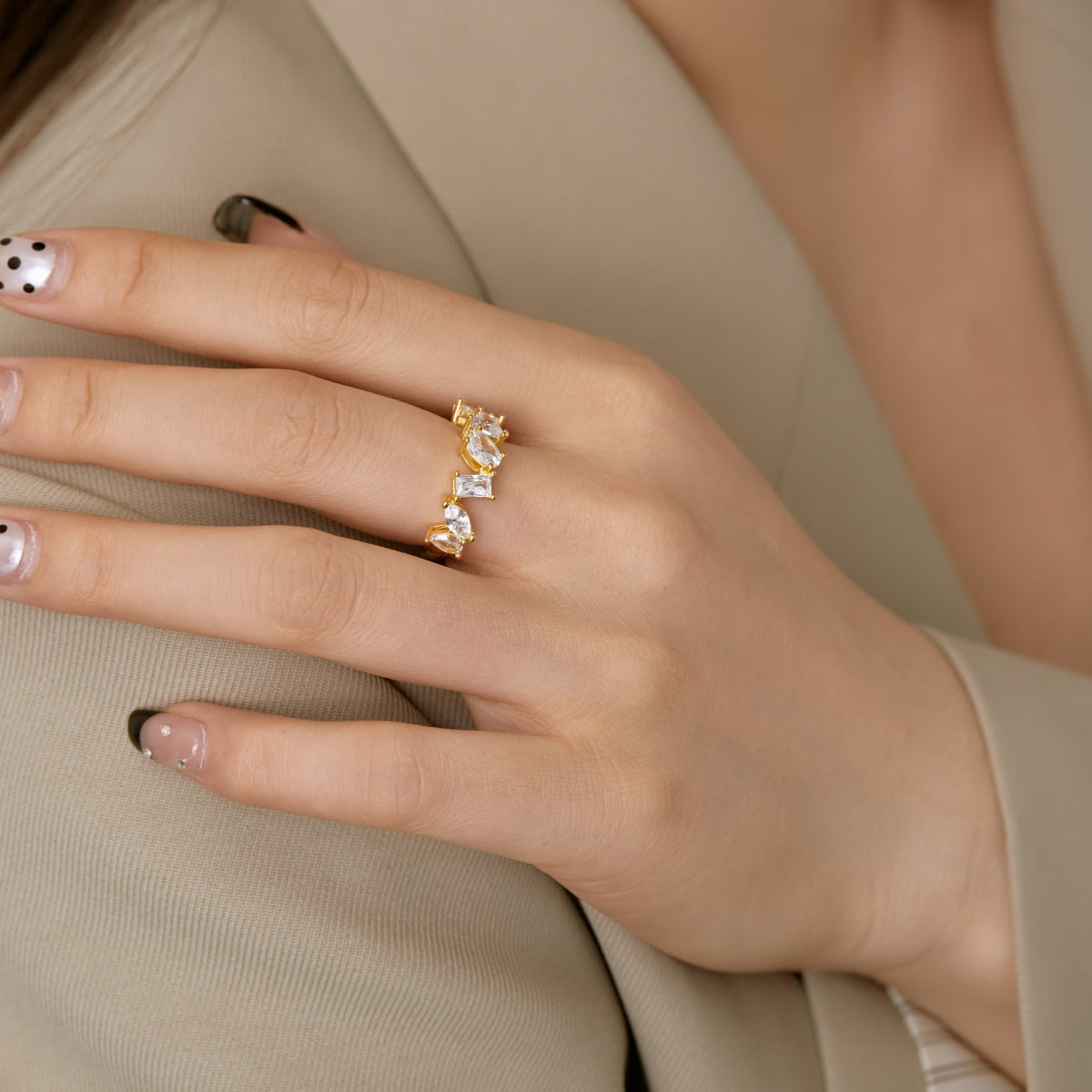 [Royal]Delicate Multi Cut Ring