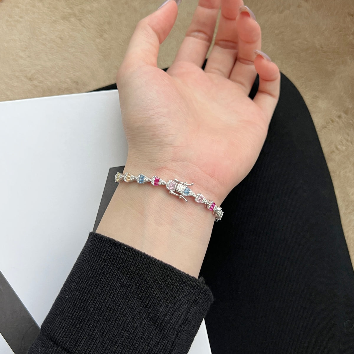 [Royal]Radiant Water Drop Shape Daily Bracelet