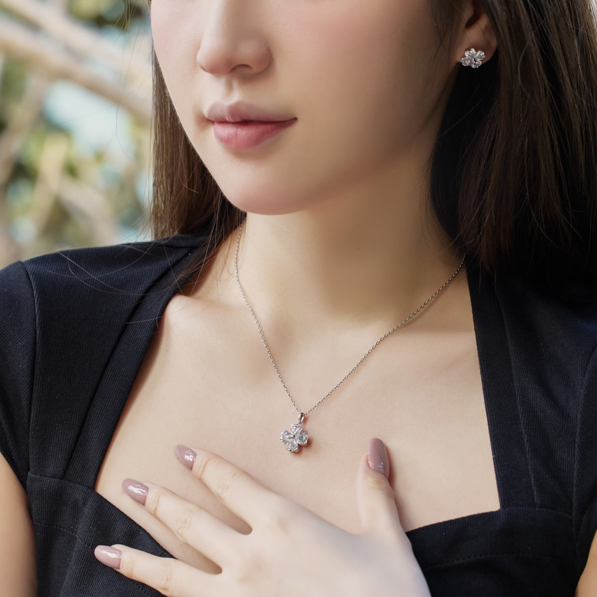 [Royal]Heart-Shaped Four-Leaf Clover Bead Necklace