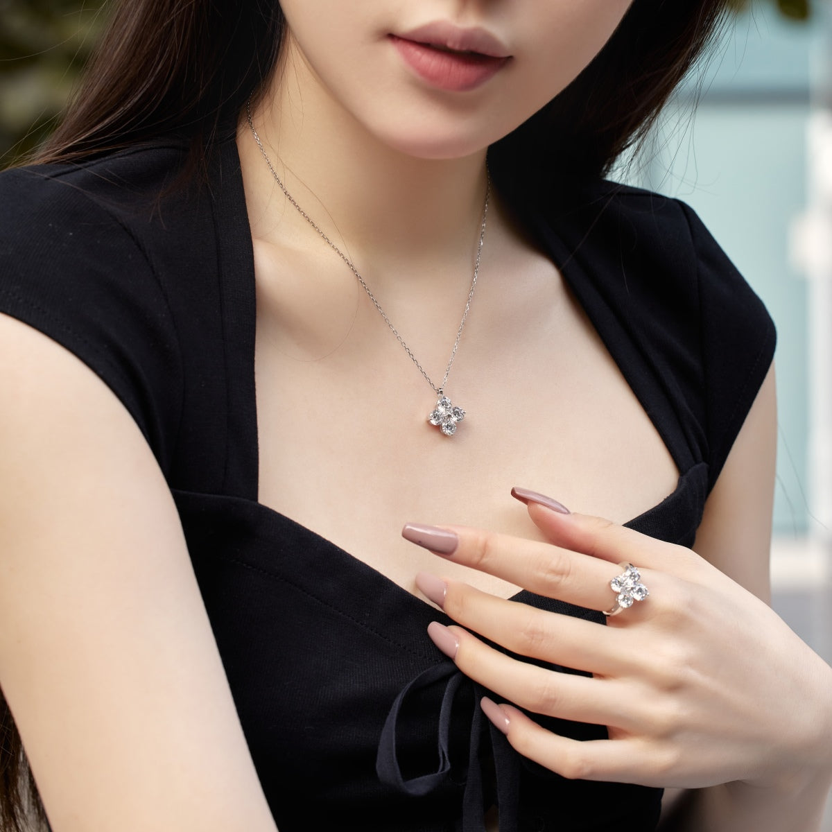 [Royal]Four-Leaf Clover And Eight-Pointed Star Necklace