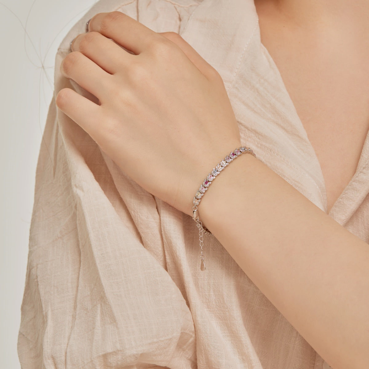 [Royal]Delicate Colorful Multi Cut Daily Bracelet