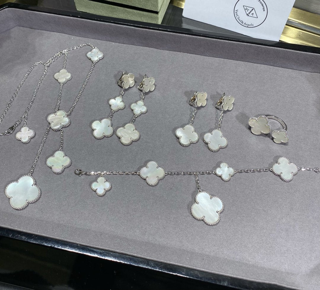 [Royal Fine ]CLOVER 5 MOTIF WHITE MOP SILVER BRACELET