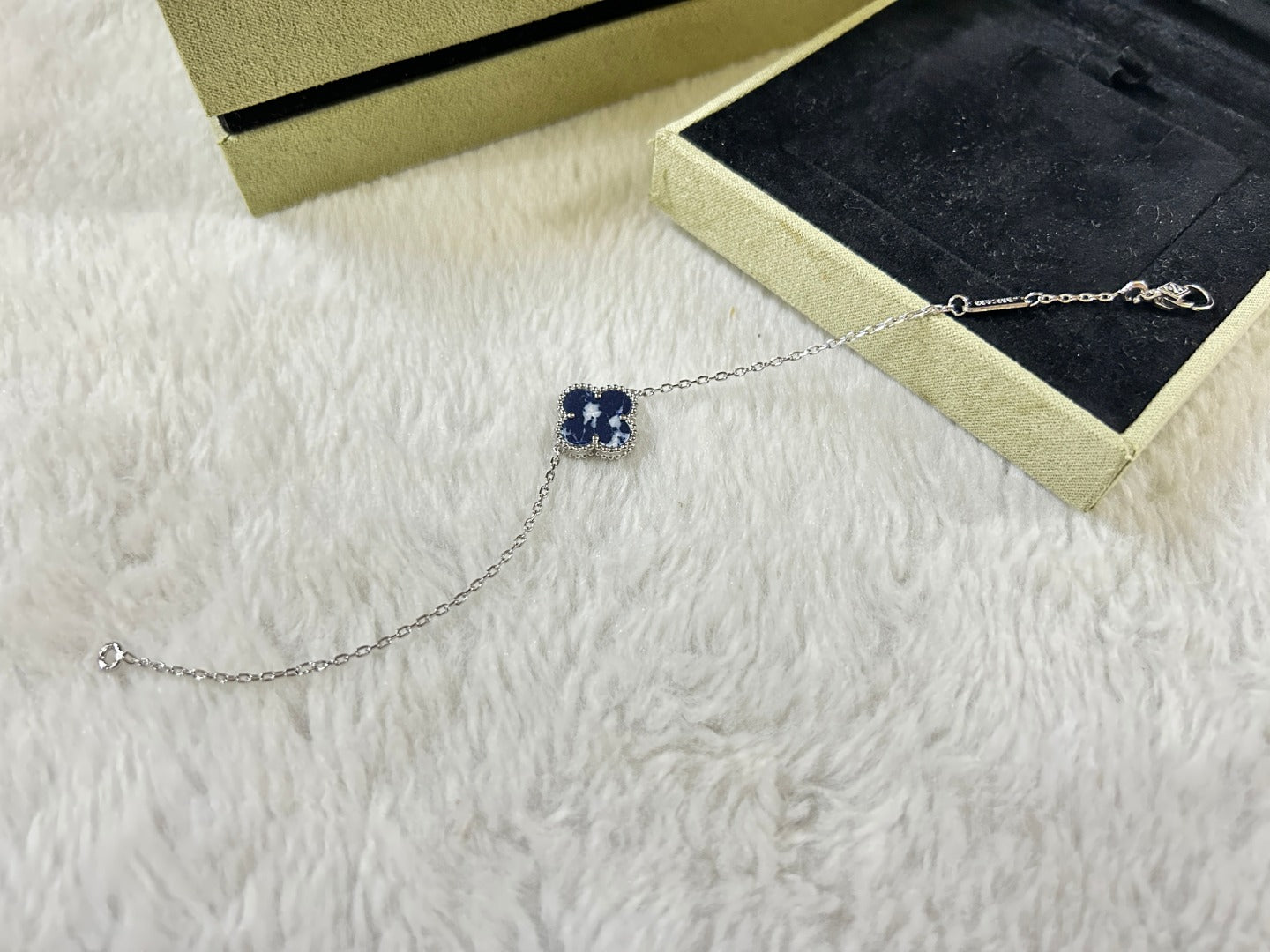 [Royal Fine ]CLOVER 1 MOTIF PIETERSITE BRACELET