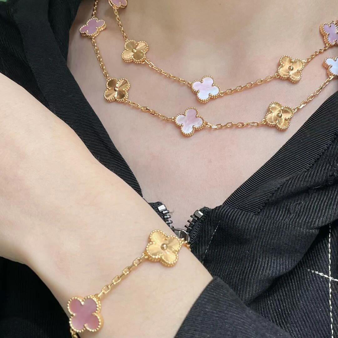 [Royal Fine ]CLOVER 20 MOTIFS LASER PINK MOP NECKLACE