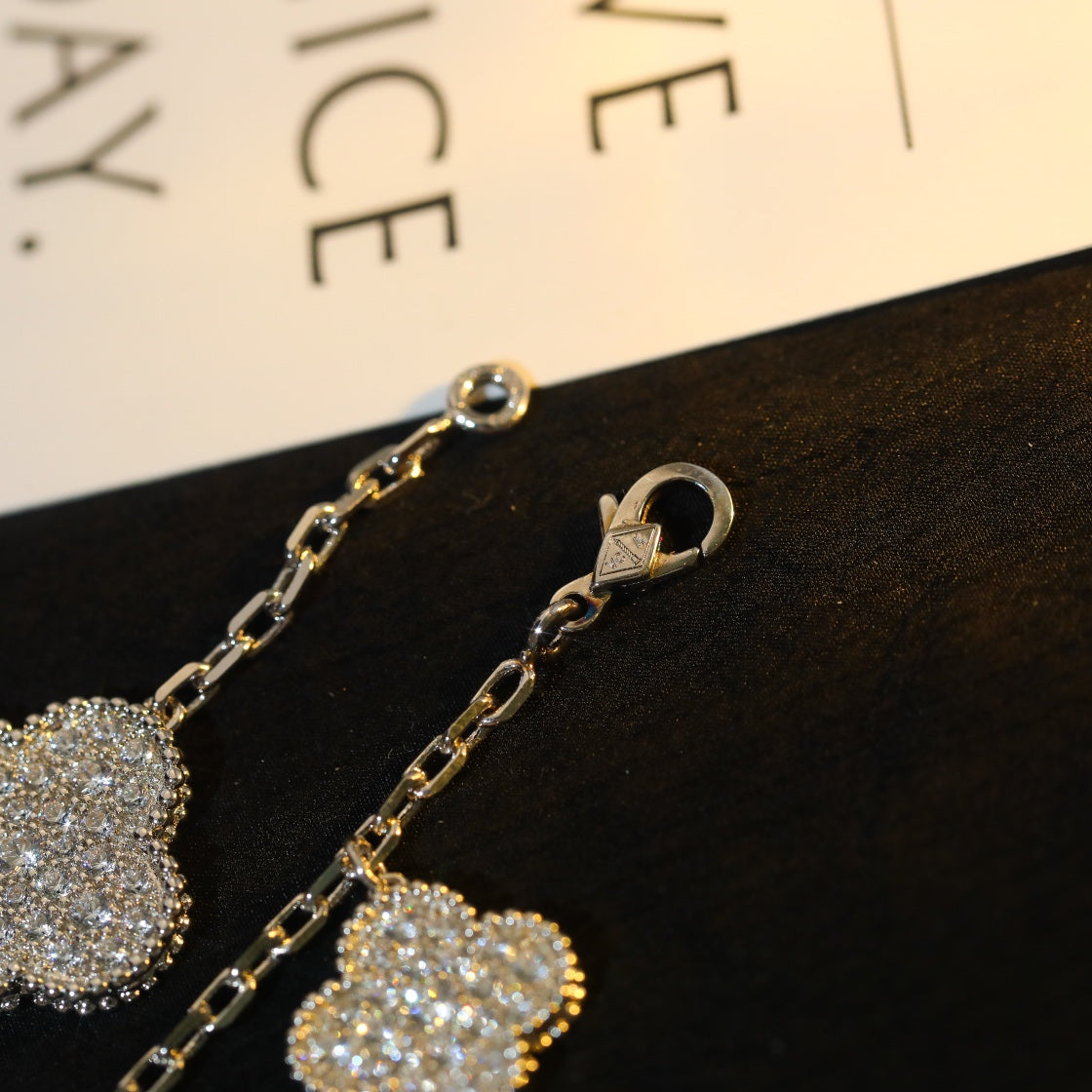 [Royal]CLOVER BRACELET 5 MOTIF SILVER DIAMOND PAVED