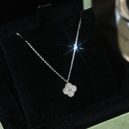 [Royal Fine ]CLOVER MINI 9.5MM PENDANT DIAMOND NECKLACE