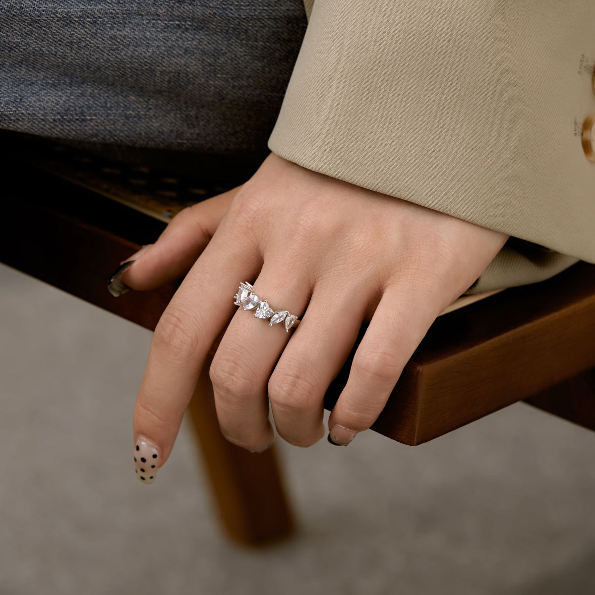[Royal]Delicate Multi Cut Ring