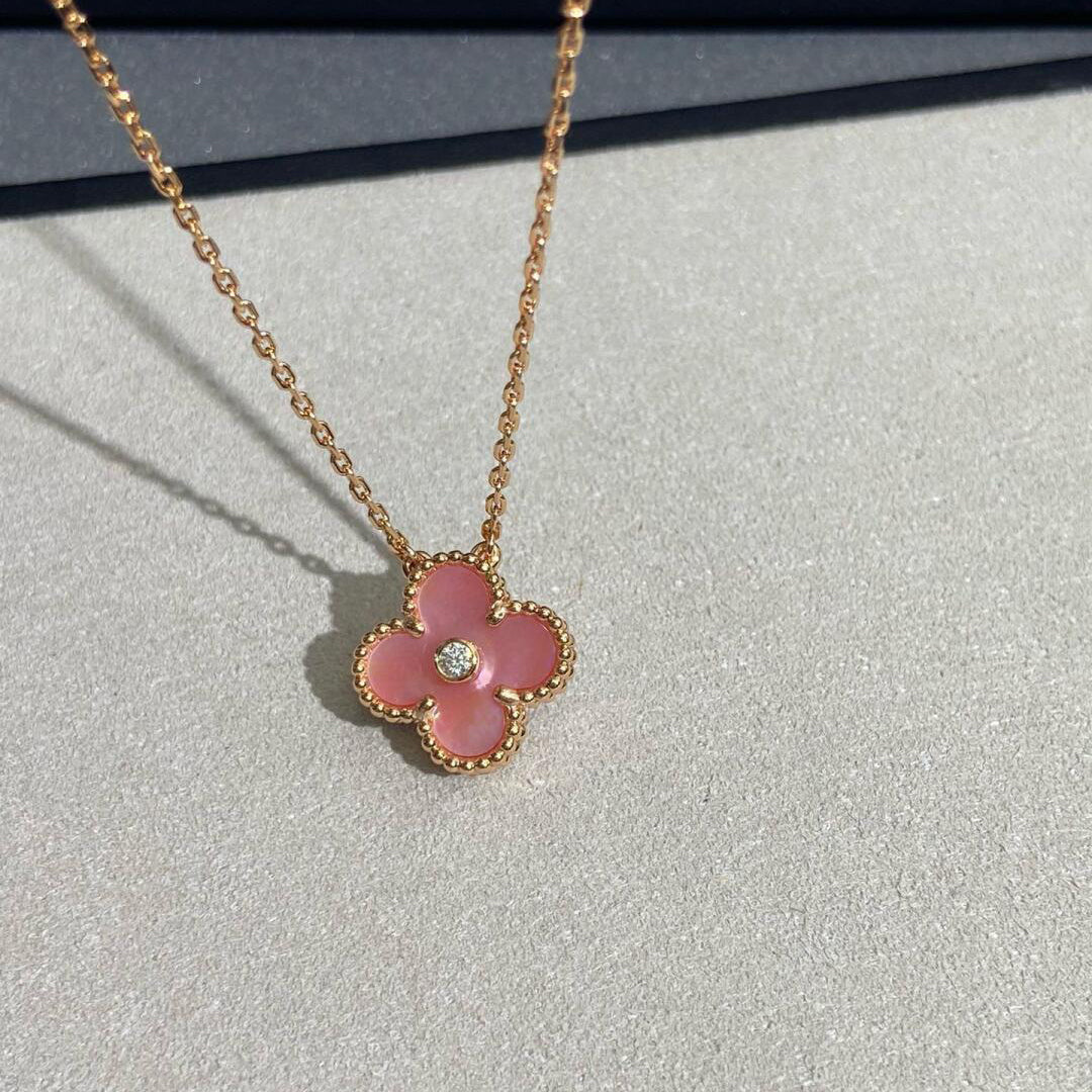 [Royal Fine ]CLOVER 15MM DIAMOND PINK MOP NECKLACE