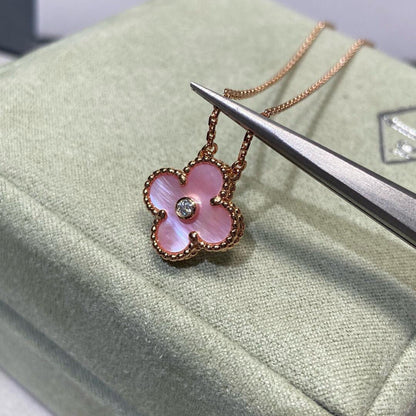 [Royal Fine ]CLOVER 15MM DIAMOND PINK MOP NECKLACE
