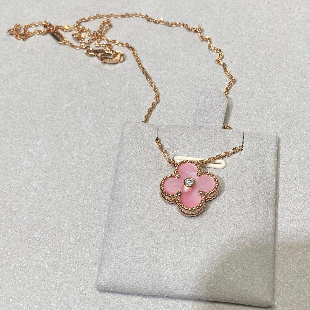 [Royal Fine ]CLOVER 15MM DIAMOND PINK MOP NECKLACE