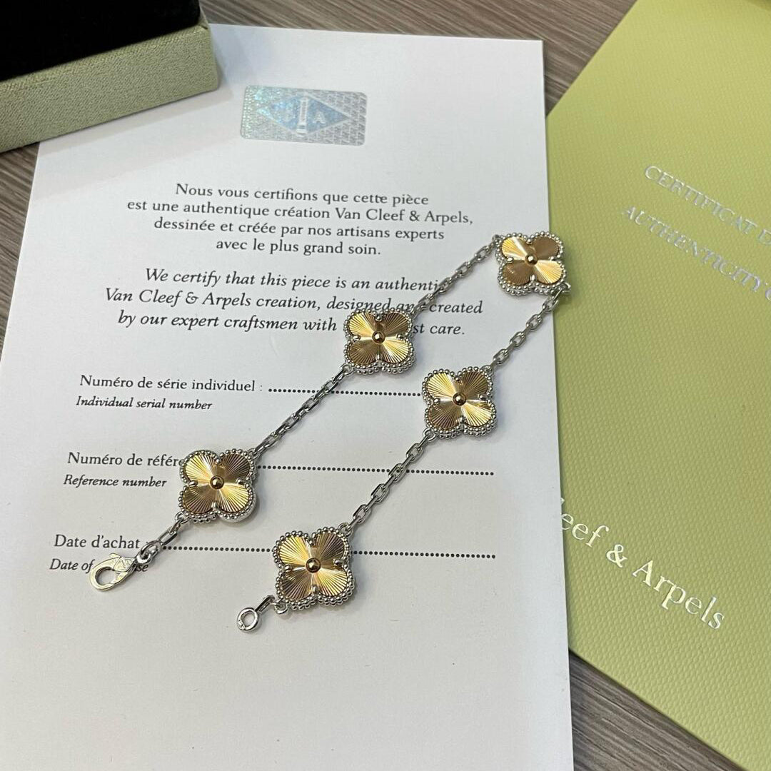 [Royal Fine ]CLOVER  5 MOTIFS  CHRISTMAS LIMITED EDITION BRACELET