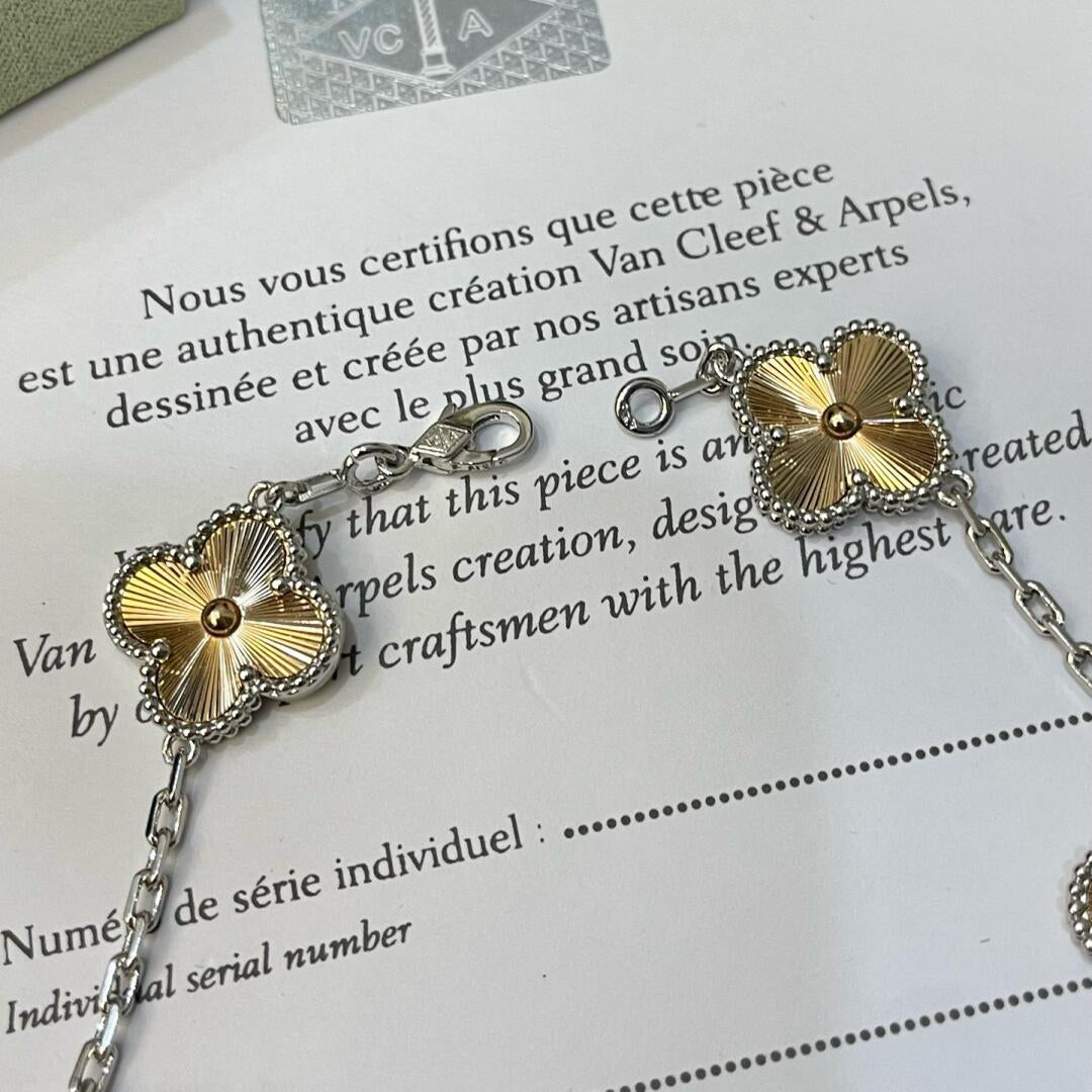 [Royal]CLOVER  5 MOTIFS  CHRISTMAS LIMITED EDITION BRACELET