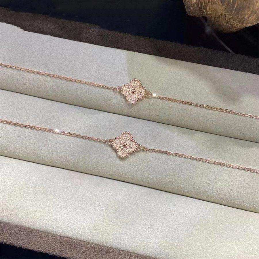 [Royal Fine ]CLOVER SINGLE FLOWER BRACELET