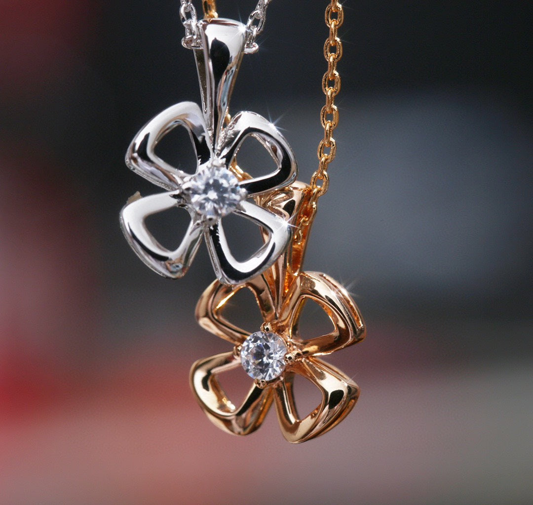 [Royal]FIOREVER NECKLACE DIAMOND CENTER